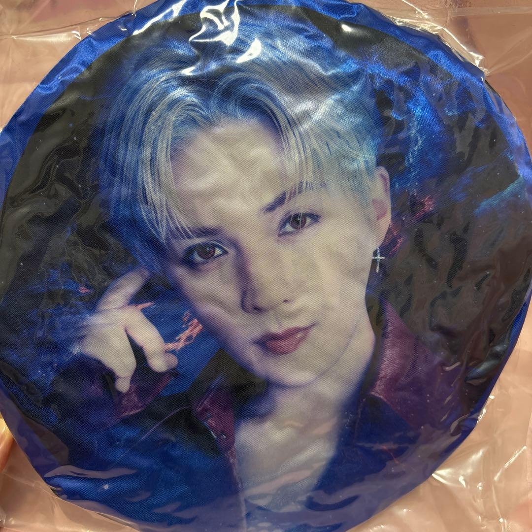 BUTTERFLY EFFECT レア クッション 八木勇征