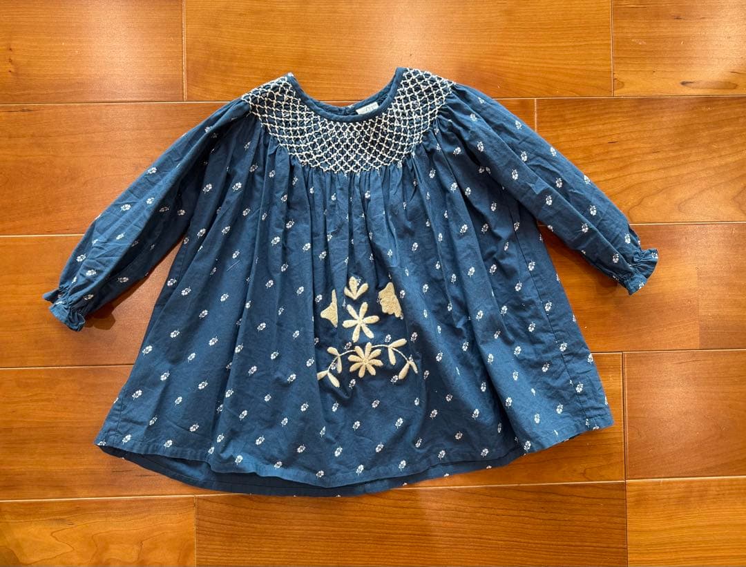 Apolina】SISSY smock dress刺繍ワンピース 2-3y - メルカリ