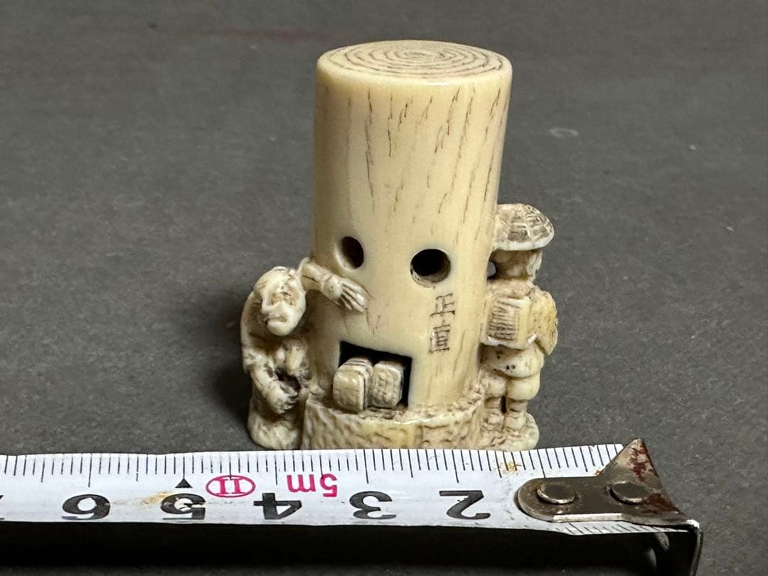 極上 根付 奈良 大仏柱 煙草 大彫刻 置物 細密細工 骨董 アンティーク