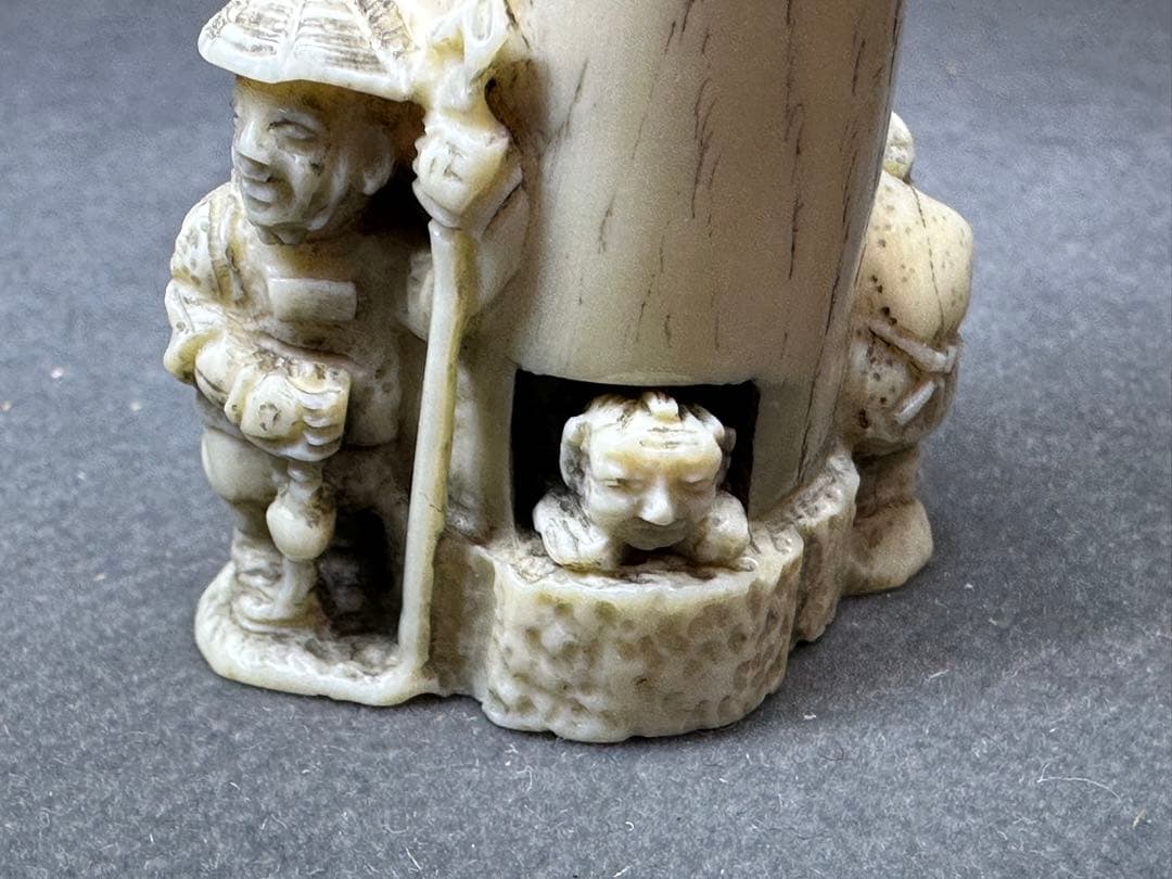 極上 根付 奈良 大仏柱 煙草 大彫刻 置物 細密細工 骨董 アンティーク