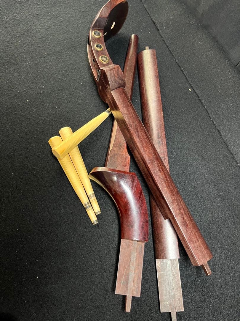 津軽三味線　三線・本紫檀・棹のみ　紅木紫檀製　純銀 天然素材 　弦楽器　民謡 津軽三味線 三線・本紫檀・棹のみ 紅木紫檀製 純銀 天然素材 弦楽器 民謡