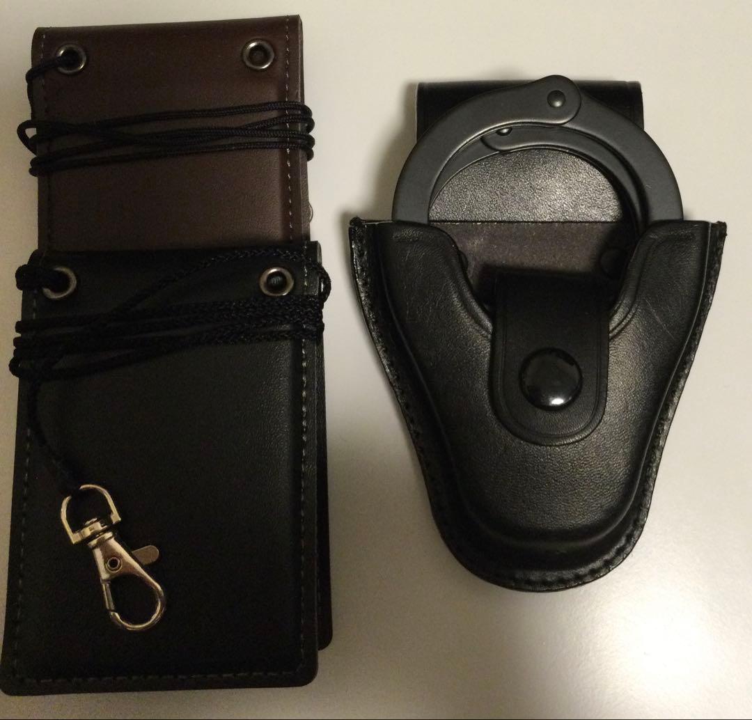 本店タイプ手錠ケース　手錠　定期入れ黒色茶色紐付き4点セット