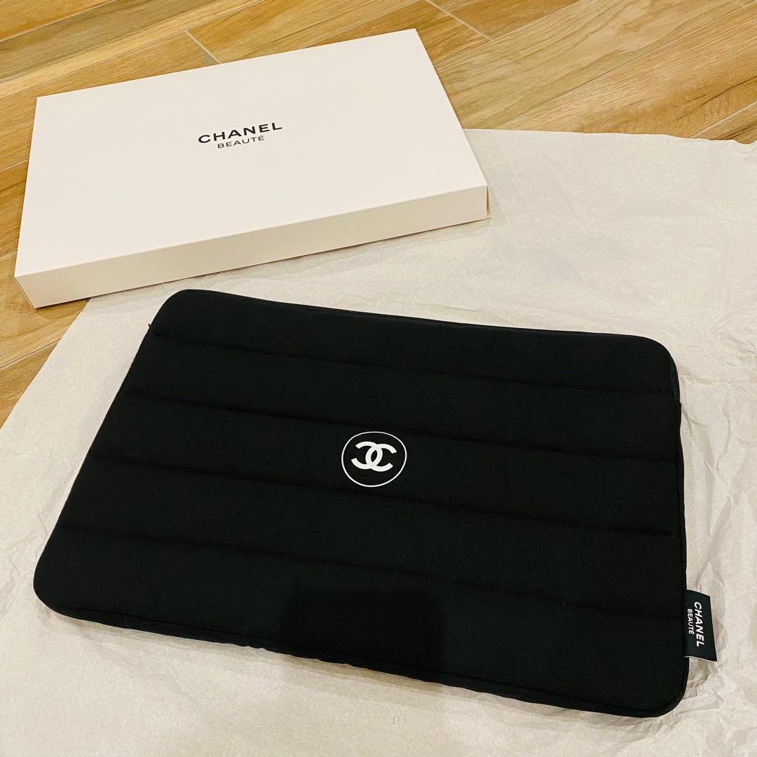 シャネル ノベルティ PCケース - メルカリ