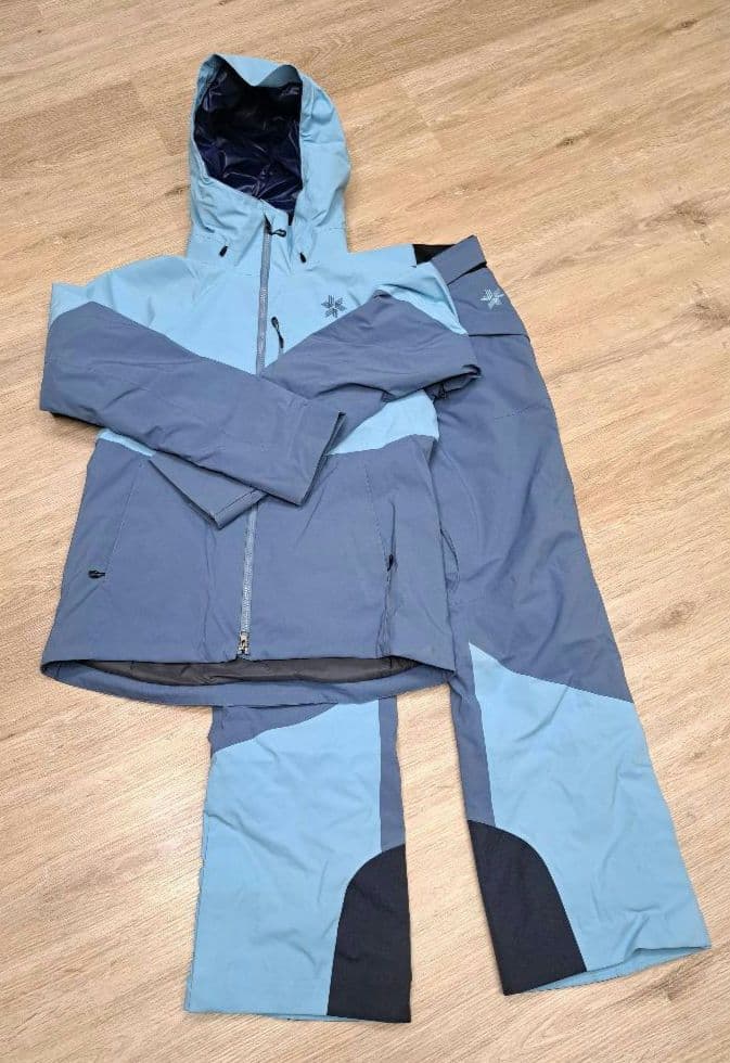 スキーウェア　GOLDWIN　レディース2024-2025モデル　(ジュニア可) 2024-2025 スキーコレクション | ゴールドウイン | Goldwin【公式】