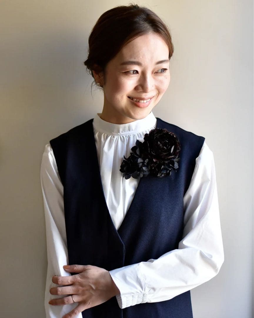 OUR アワーホーム　頼れるギャザーブラウス　ホワイト白