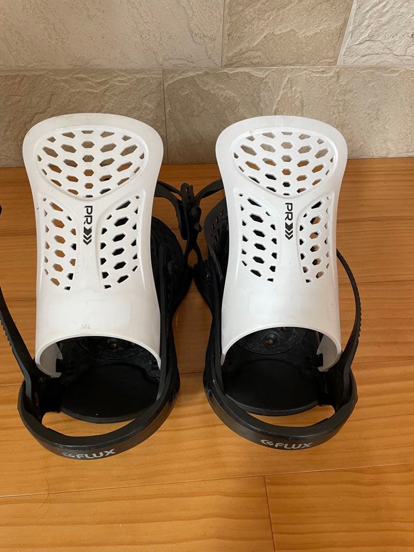FLUX PR スノーボードビンディング ホワイト/ブラック