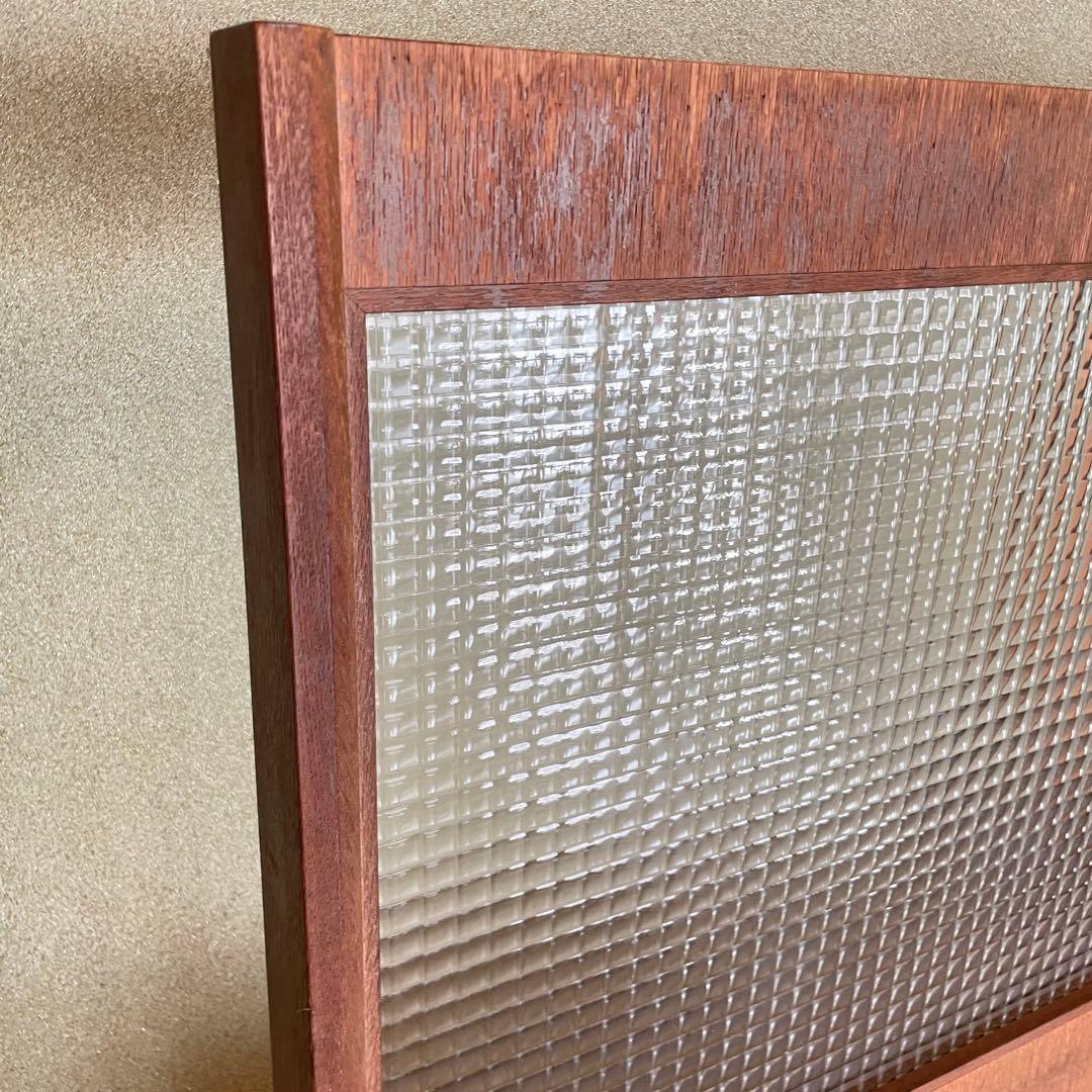 稀少 チェッカーガラス 木製フレームの間仕切り ヴィンテージ カフェ風