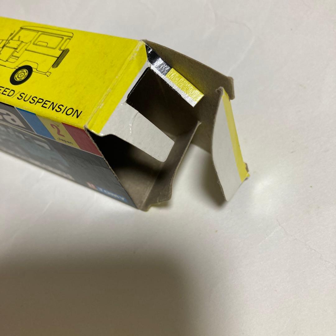 トミカトヨタラウンドクルーザーです。黒箱トミカマーク切り取り欠損