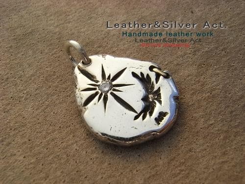 イーグル　ペンダントトップ（ダイヤ）　シルバー925、ｋ18 　ネックレス