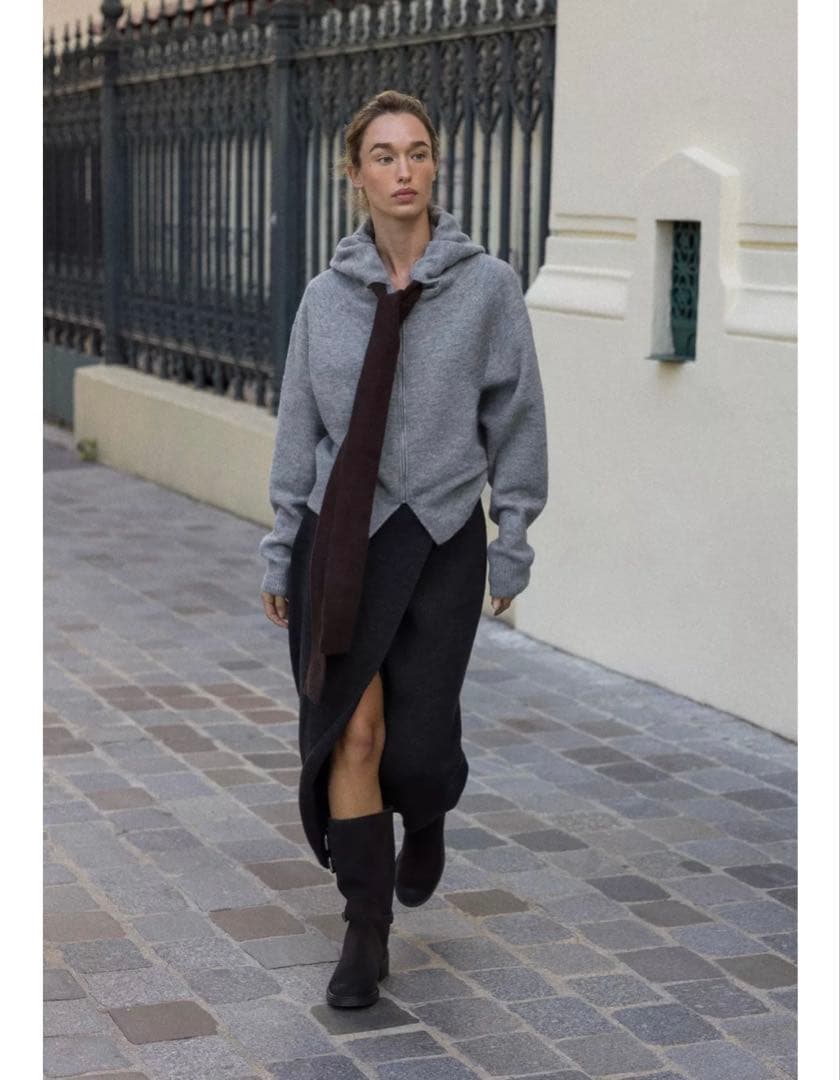 完売品⭐︎ZARA コントラストドローストリングフーディ L ミディアム