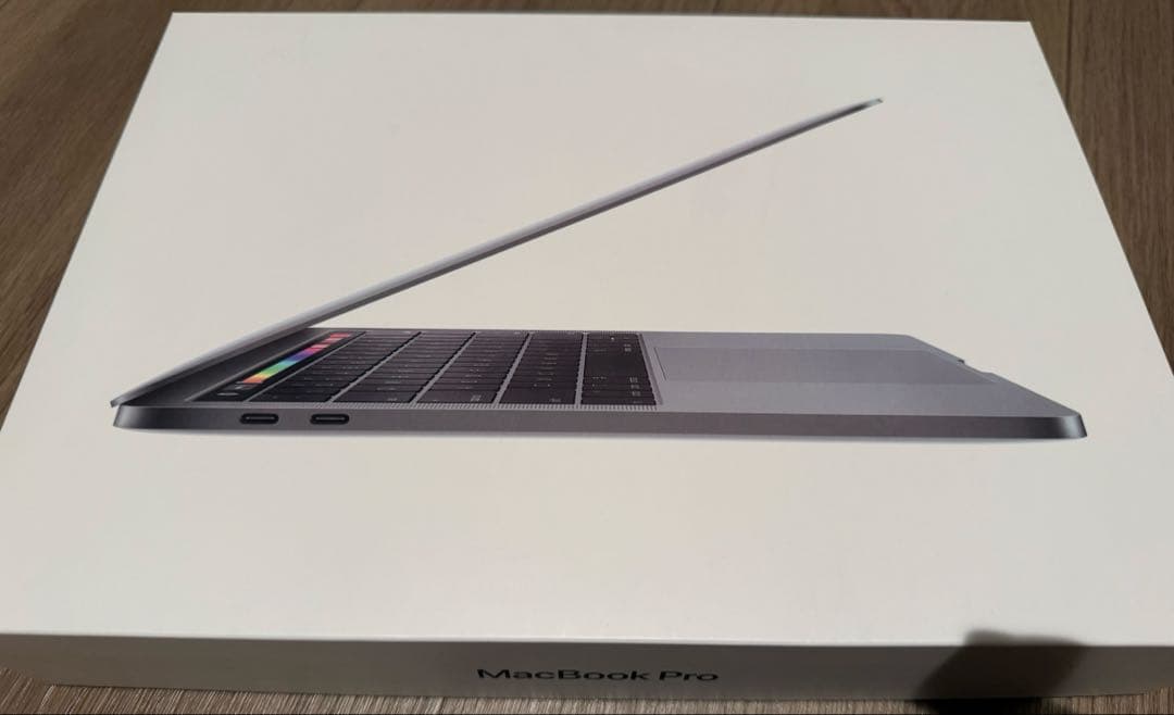 MacBook Pro 2019 13インチ　マジックマウスブラック付