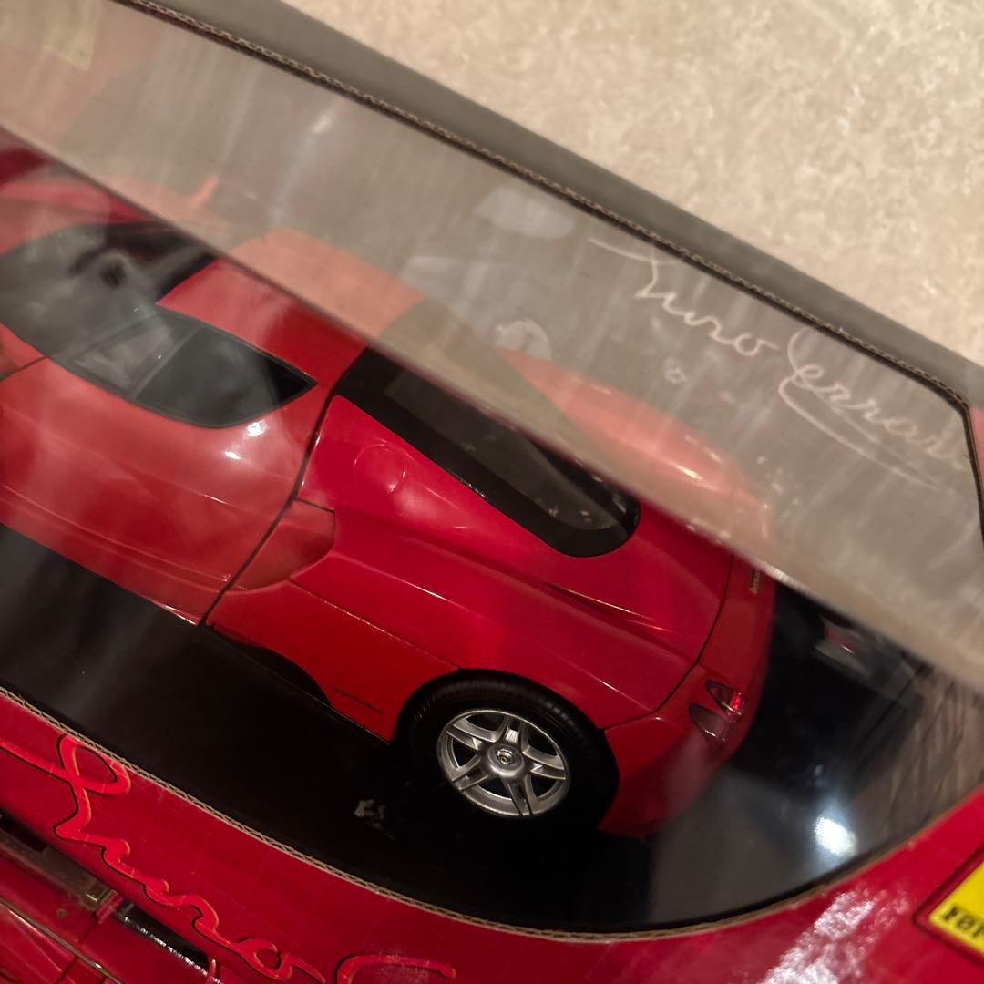 Hot Wheels 100% Ferrari Enzo1/18