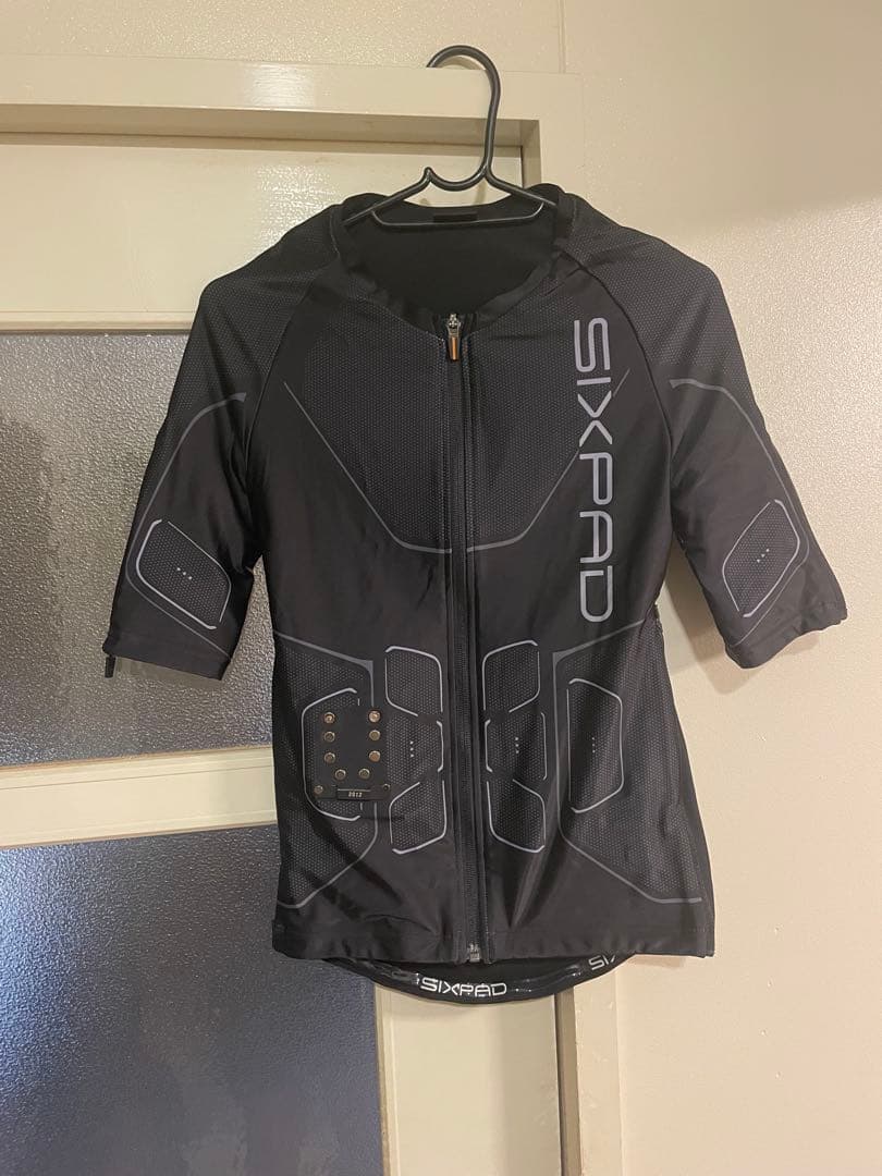 SIXPAD EMSトレーニングウェア・ショートパンツセットサイズはSです。