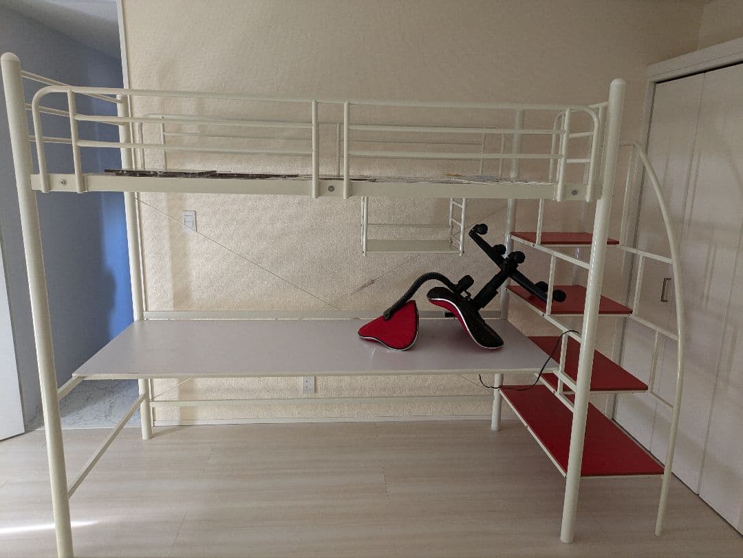 ロフトベッド 白 赤階段付き　世田谷区　直接引取希望