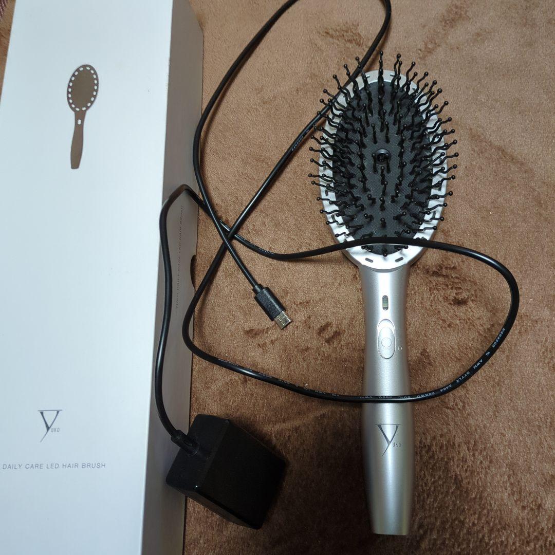 ファイテン　ＹＵＫＯ LEDヘアブラシ　数回使用美品　箱充電器保証書付