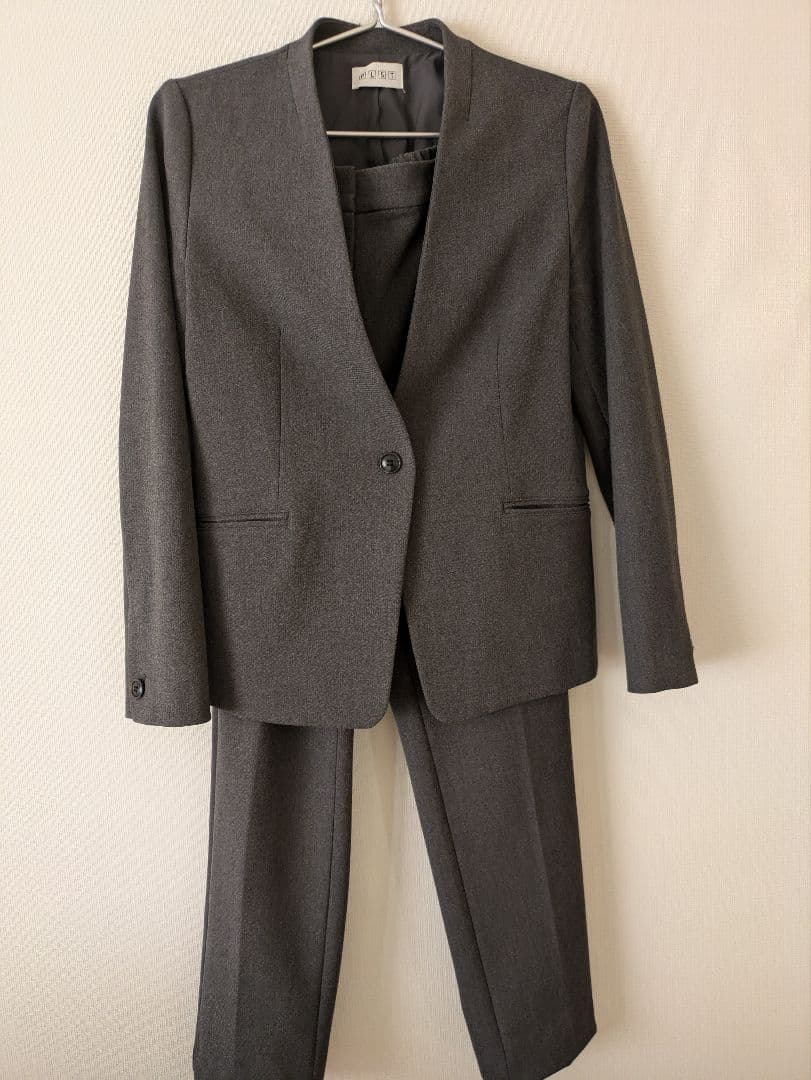 プラステパンツスーツ