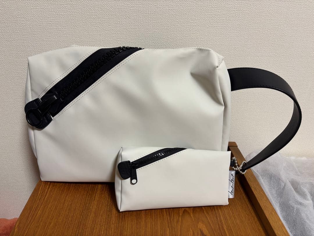 ☆ごろ丸様専用☆イアパピヨネ×KAWAKAWA コラボ 15bisボディバッグ