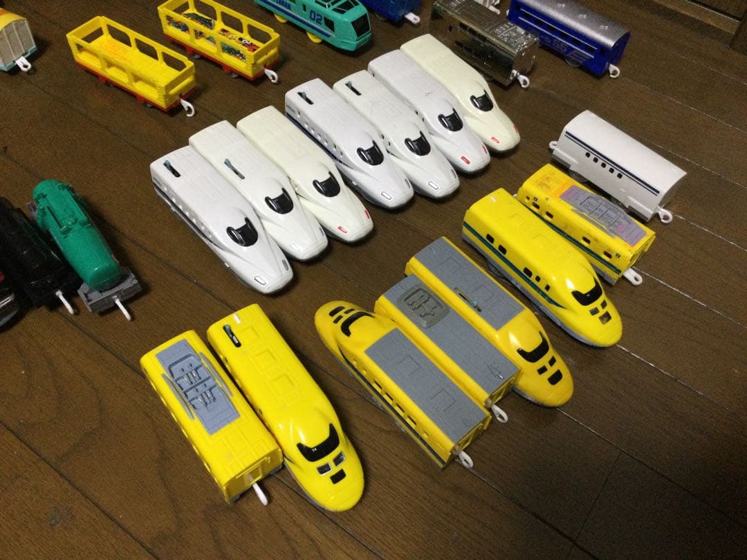 プラレール車両 トーマス、エミリー、貨車、パーシー、ドクター