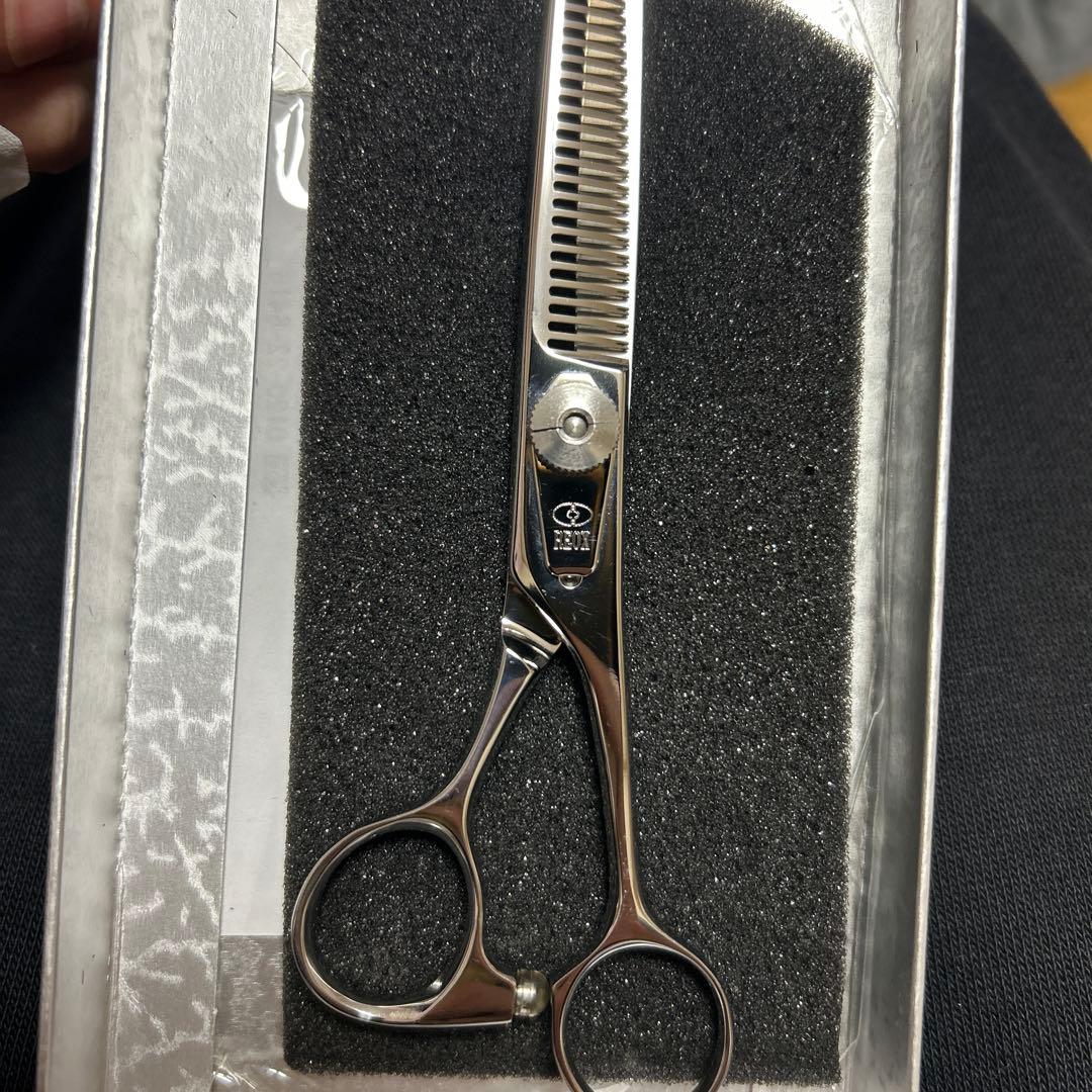 柳生 セニングシザー S30A REOX 美容師理容師 右利き用 - メルカリ