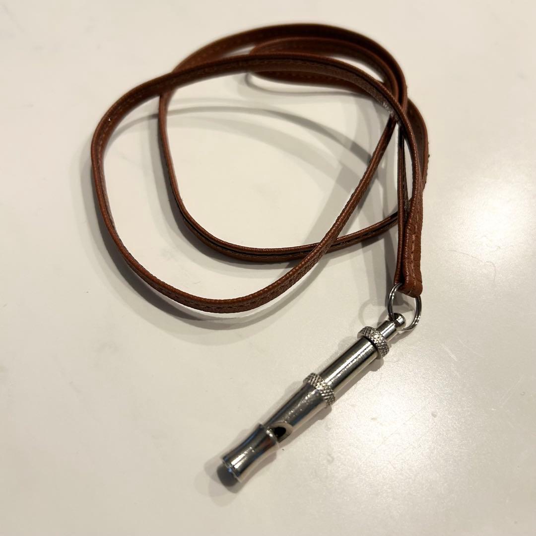 HERMÈS ホイッスル型ネックレス ブラウン　犬笛
