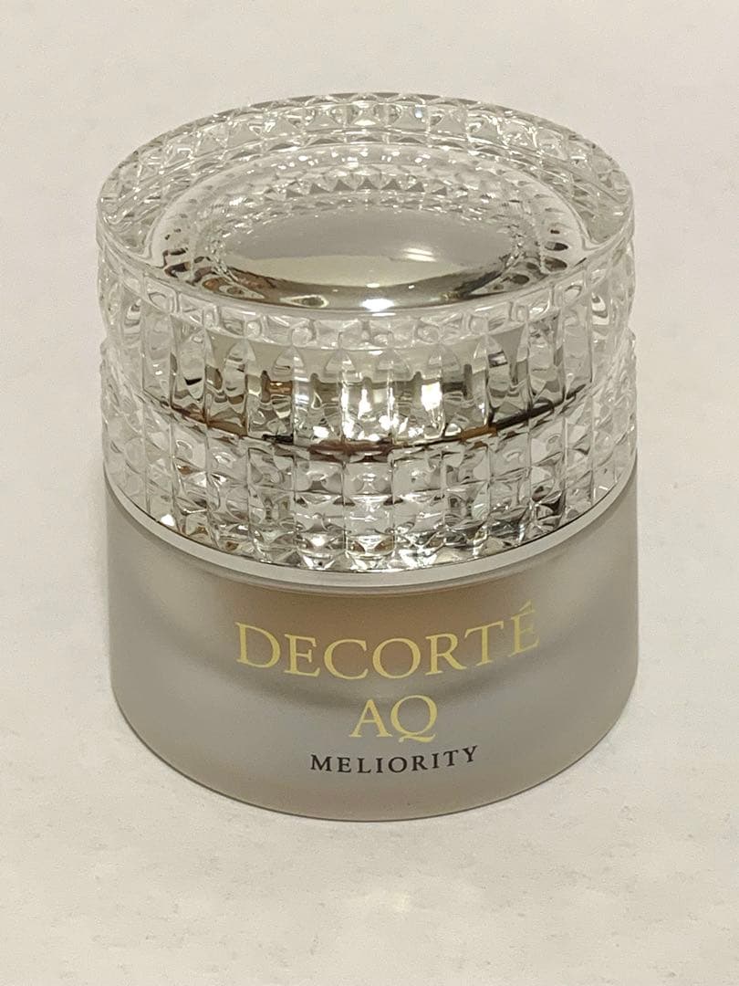 コスメデコルテ　AQミリオリティリペアトリートメントセラムファンデーション303