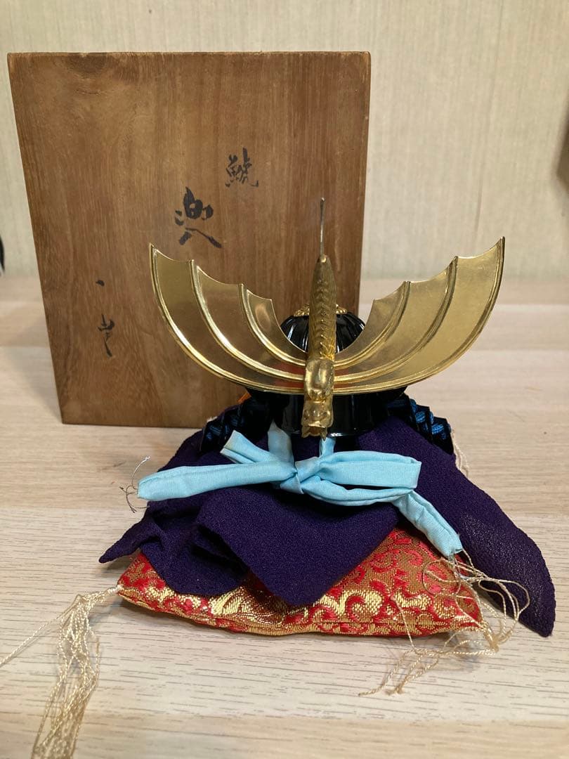 名工 甲冑師 加藤一冑 作　旧桂公爵家蔵　「鯱の兜」 名工 甲冑師 加藤一冑 作 旧桂公爵家蔵 「鯱の兜」 - メルカリ