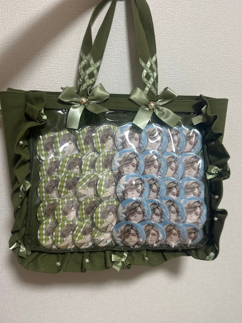 オリバー エバンス スイパラコラボ バースデー缶バ a3痛バ 昔使ってた痛バがボロボロで新しいの探してたけど、やっと理想のA3