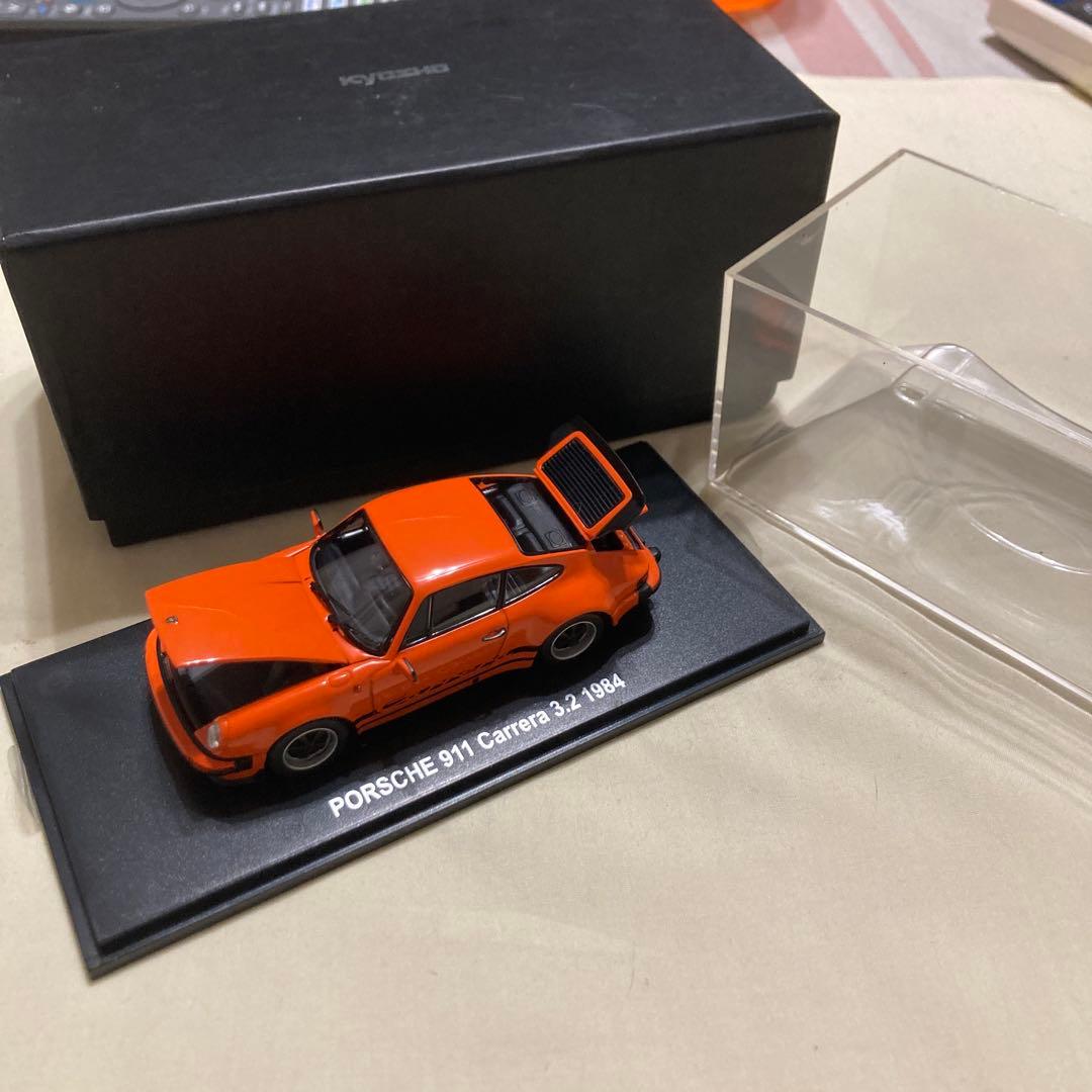 京商 1/43 ポルシェ 911 カレラ 3.2 1984 オレンジ
