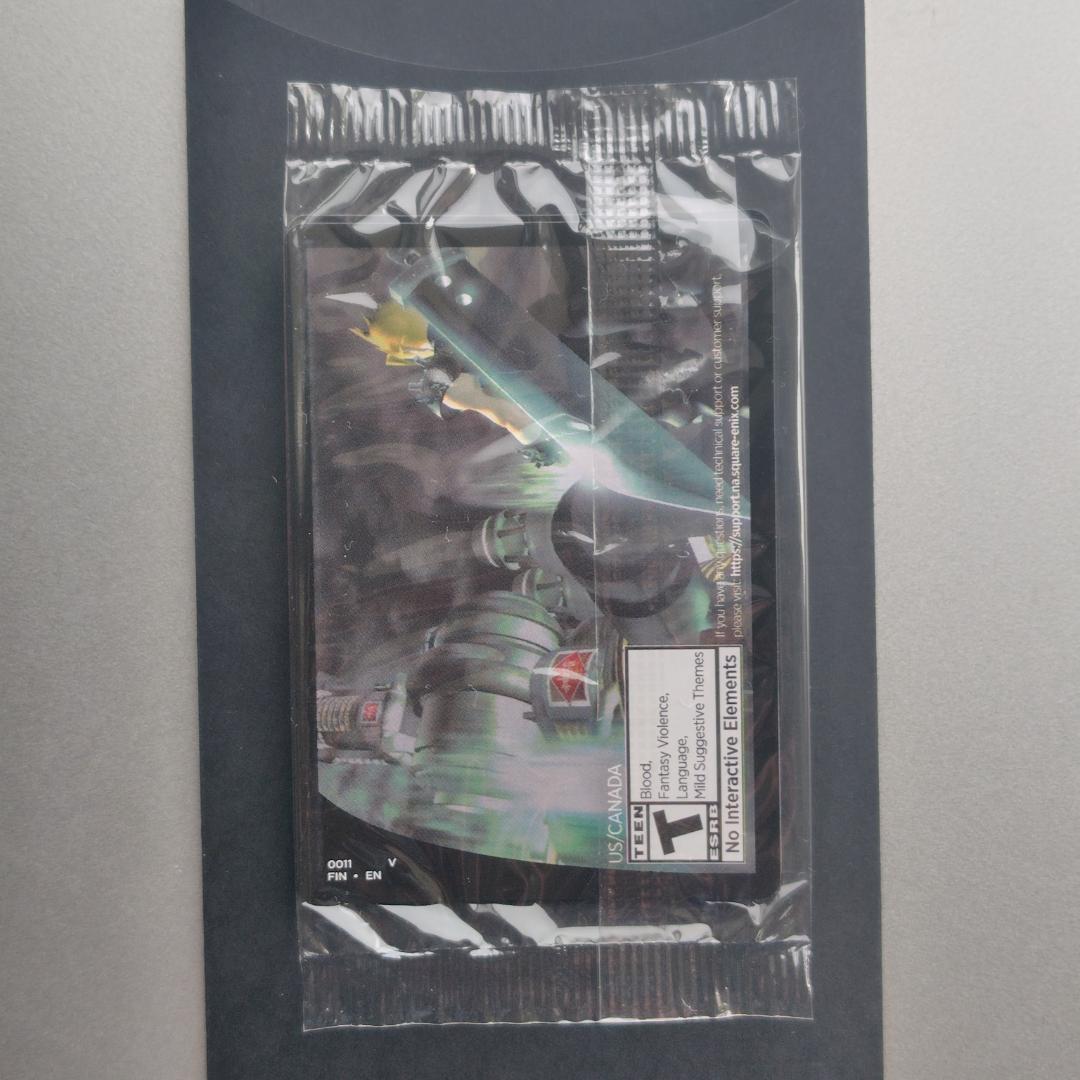 ミッドガルの傭兵、クラウド 海外限定プロモ 未開封 英語版 - メルカリ