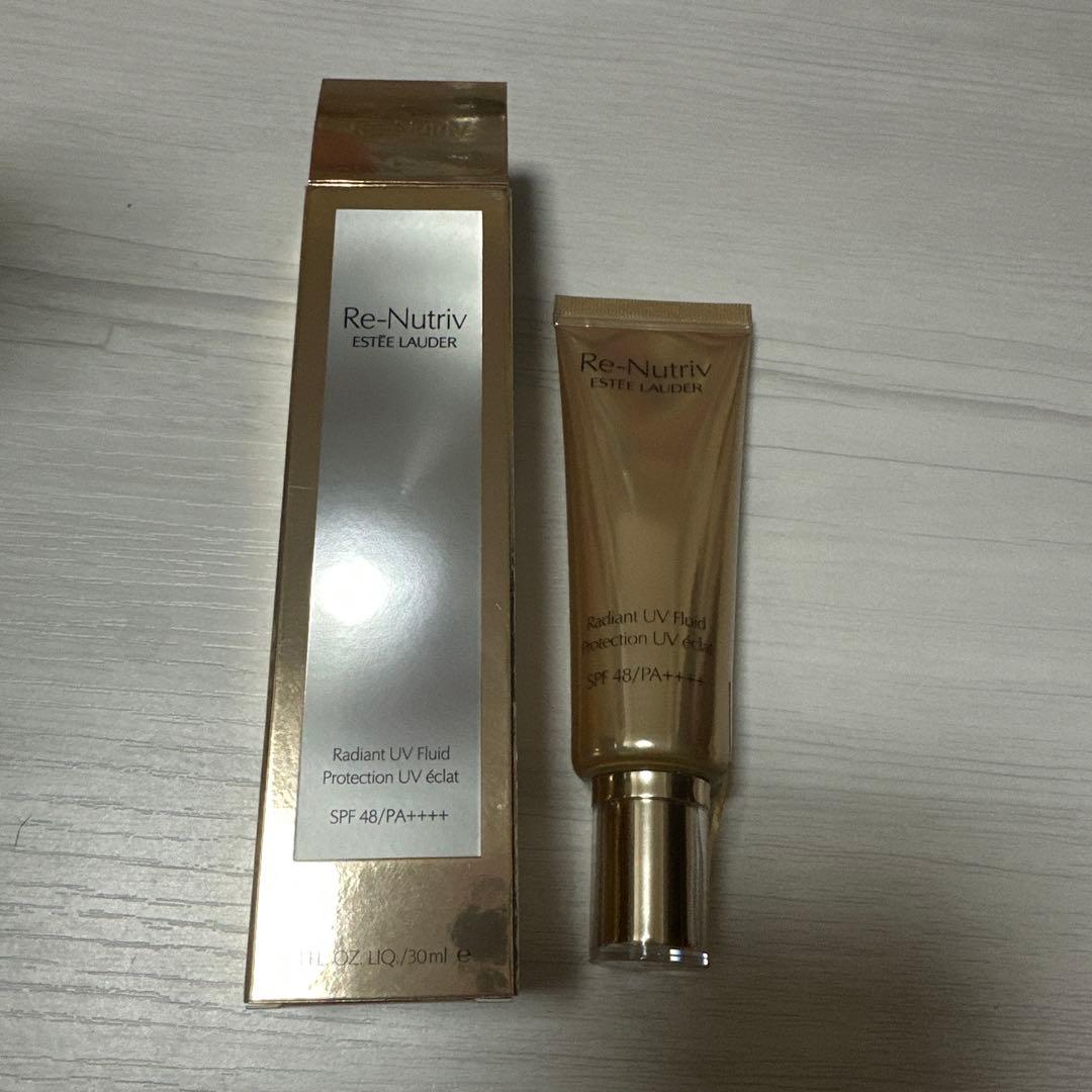 エスティローダー　リニュートリィブ ラディアント UV フルイド