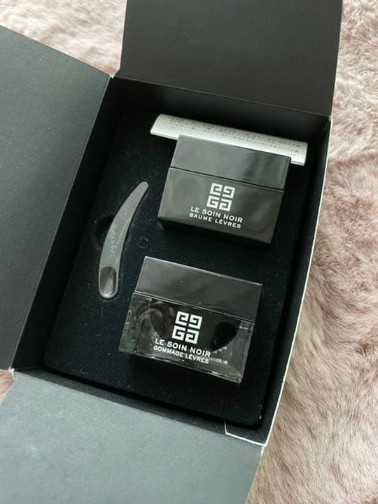 ジバンシイ　ソワン　リップセット　新品