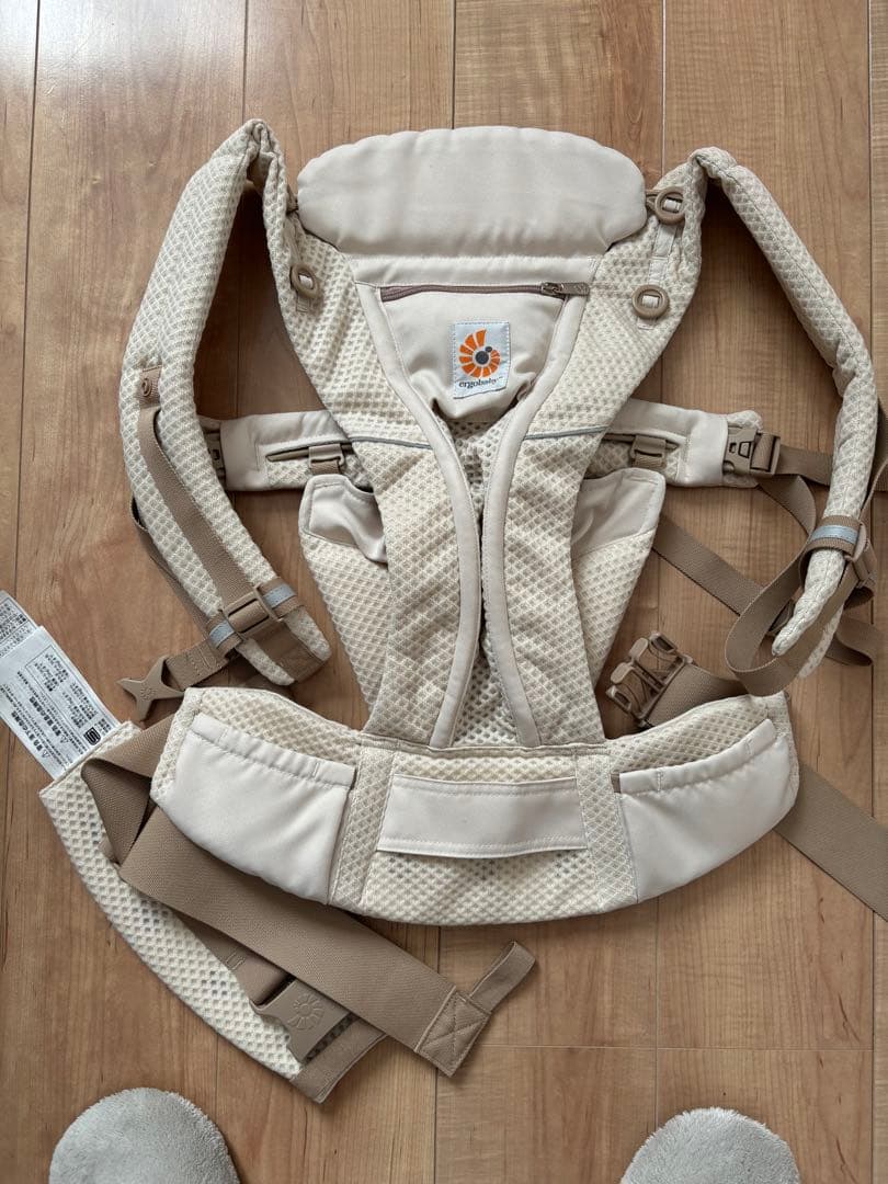 エルゴベビー抱っこ紐オムニブリーズ　ナチュラルベージュ OMNI Breeze / ナチュラルベージュ | エルゴベビー オンラインストア