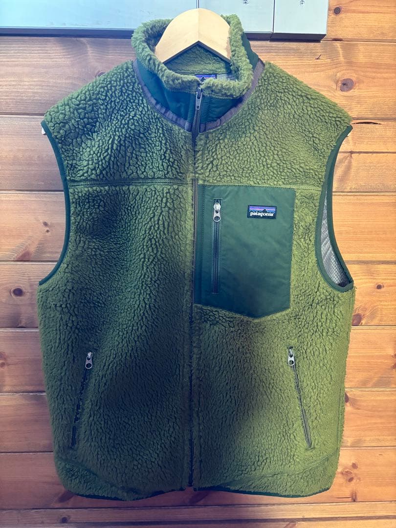 【専用】patagonia メンズ ベスト M オリーブグリーン 中古・古着通販】Patagonia (パタゴニア) ダウンベスト オリーブ