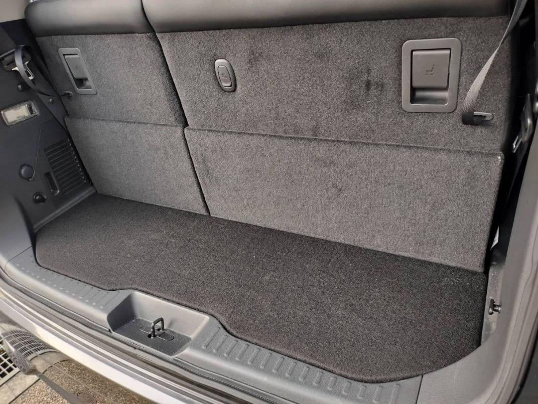 エルグランド　E52 ラゲッジボード