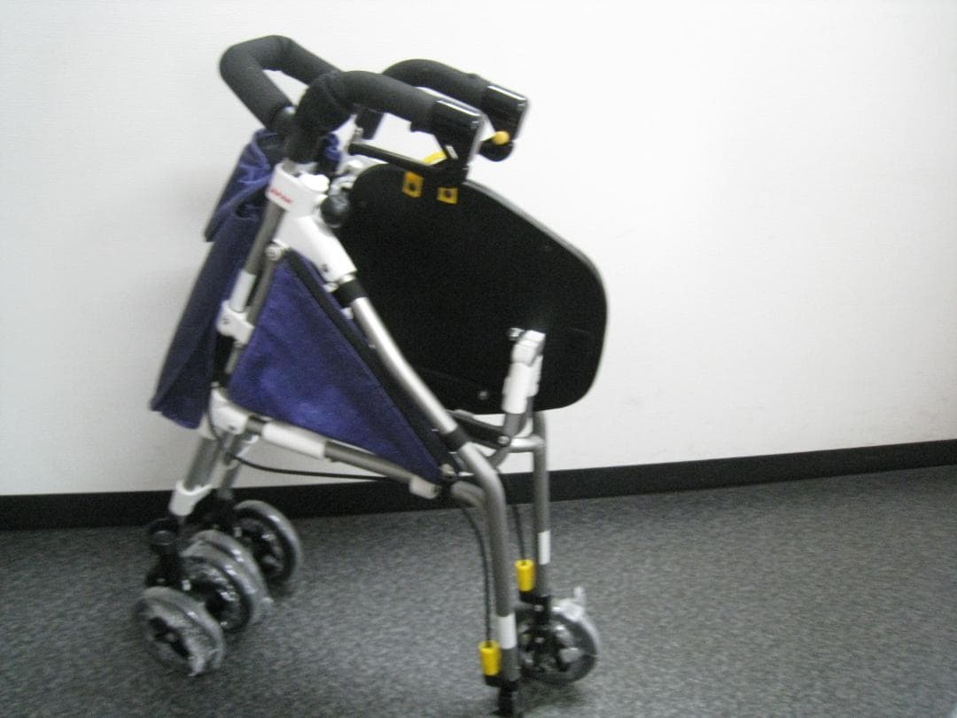 ウィズワン(象印ベビー】シルバーカー ピウプレスト マム ポイント