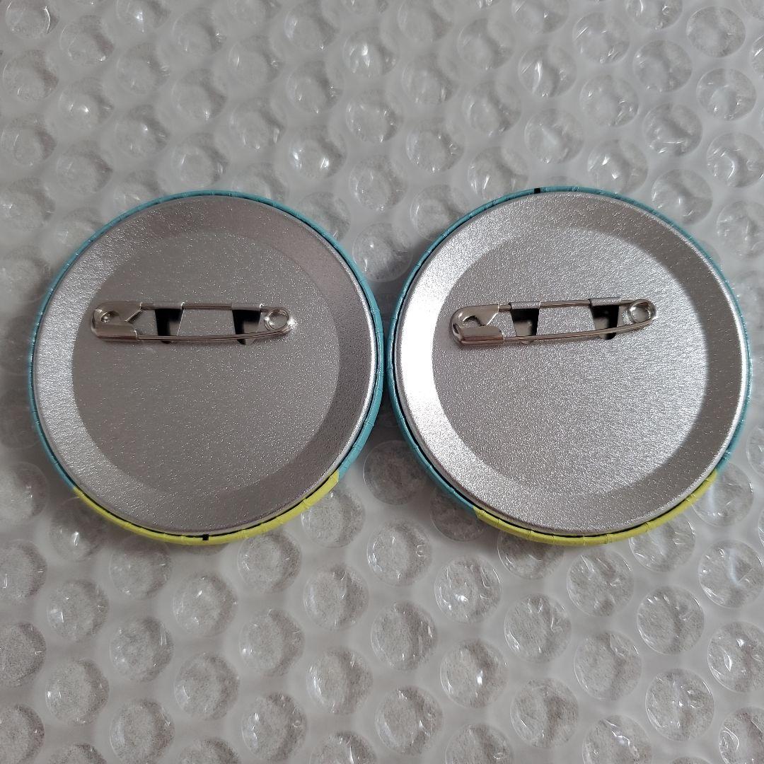 進撃の巨人 WIT STUDIO リヴァイ 缶バッジ 2つ Art make - メルカリ