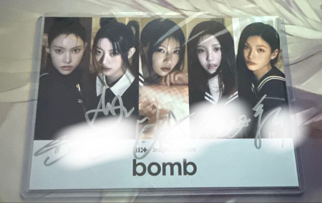 ILLIT 直筆サイン入りポストカード bomb 全員サイン会