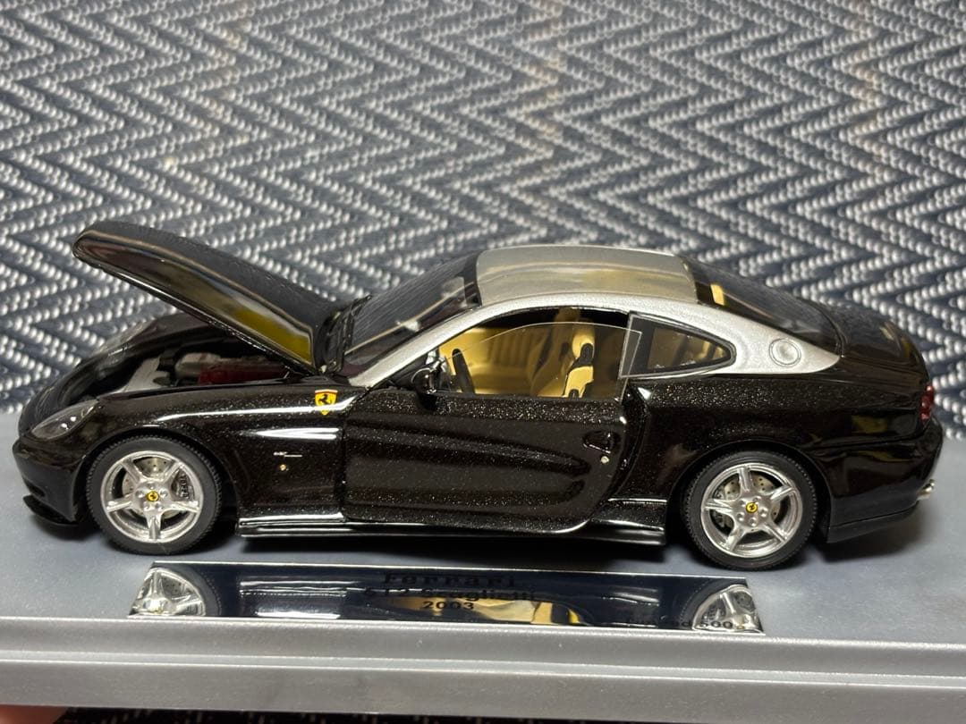 Ferrari 612 Scaglietti ブラック 1/43