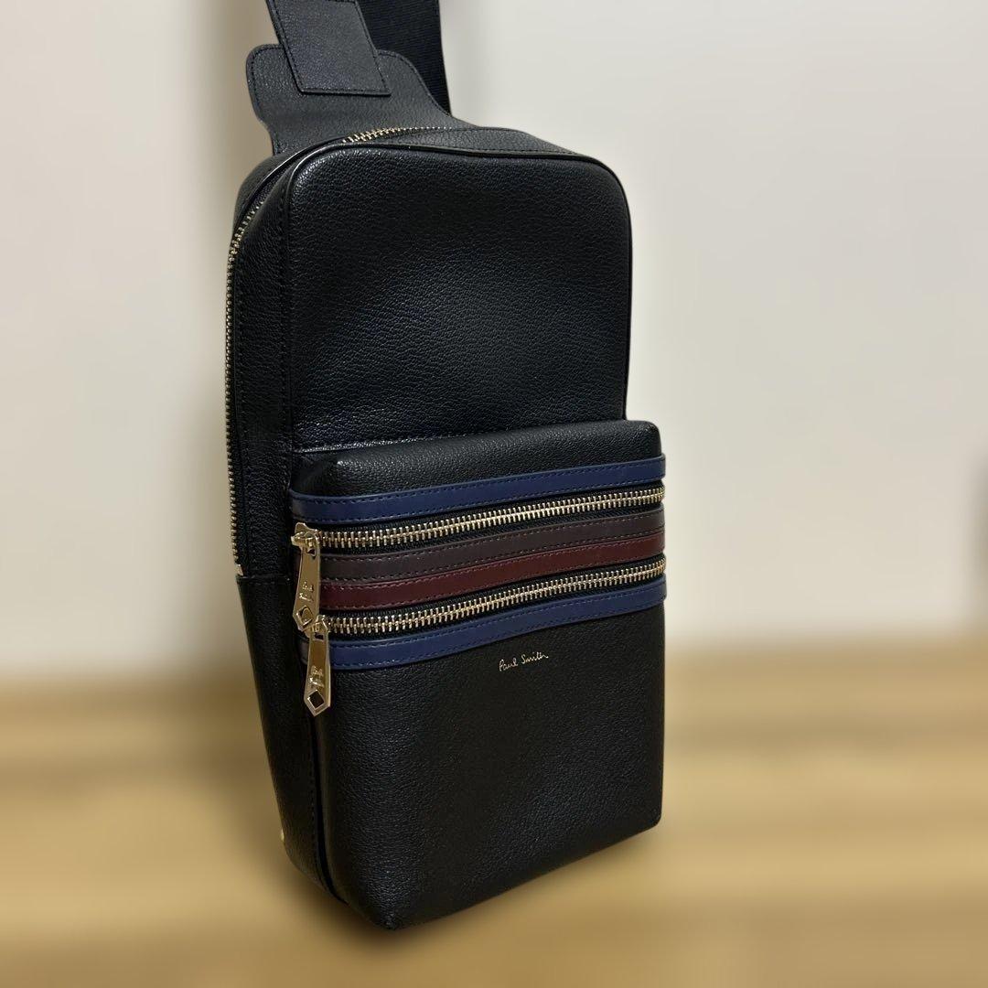 【極美品】ポールスミス　ボディバック Paul Smith（ポール・スミス） ボディバッグ ストローグレインレザー