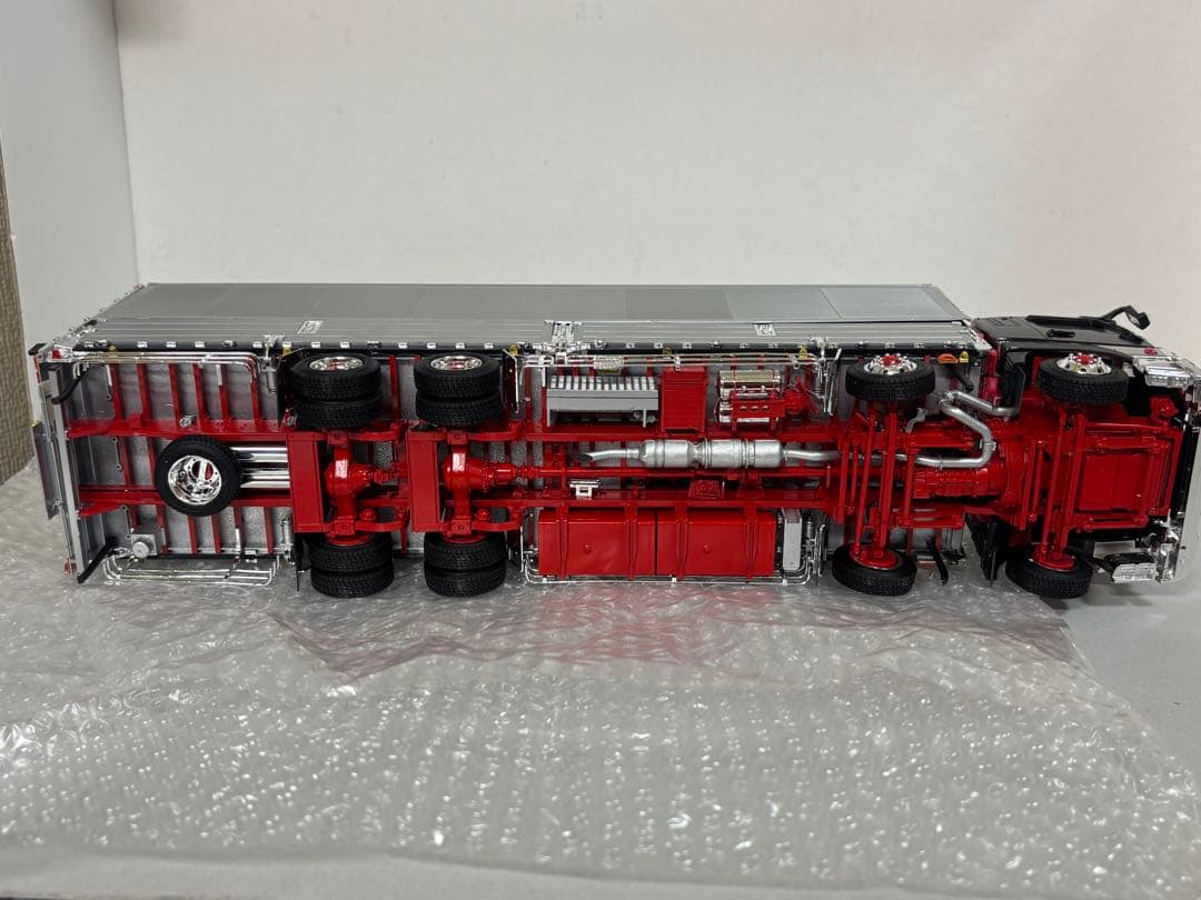 週末限定値下げ！1/32デコトラプラモデル スーパーグレート4軸低床冷凍