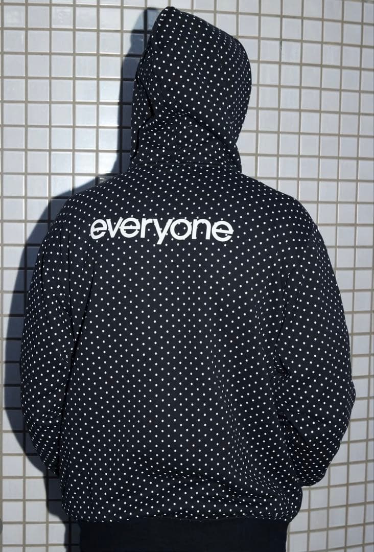 トップス everyone back logo dot zip up hoodie M