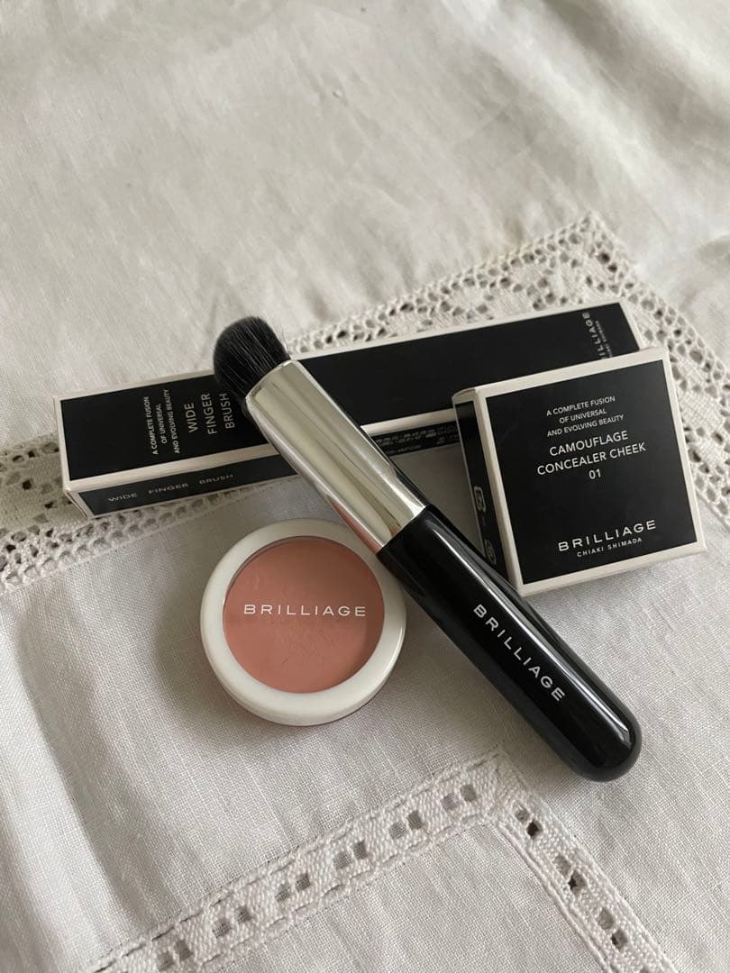 ブリリアージュ　カモフラージュコンシーラー01 ワイドフィンガーブラシ