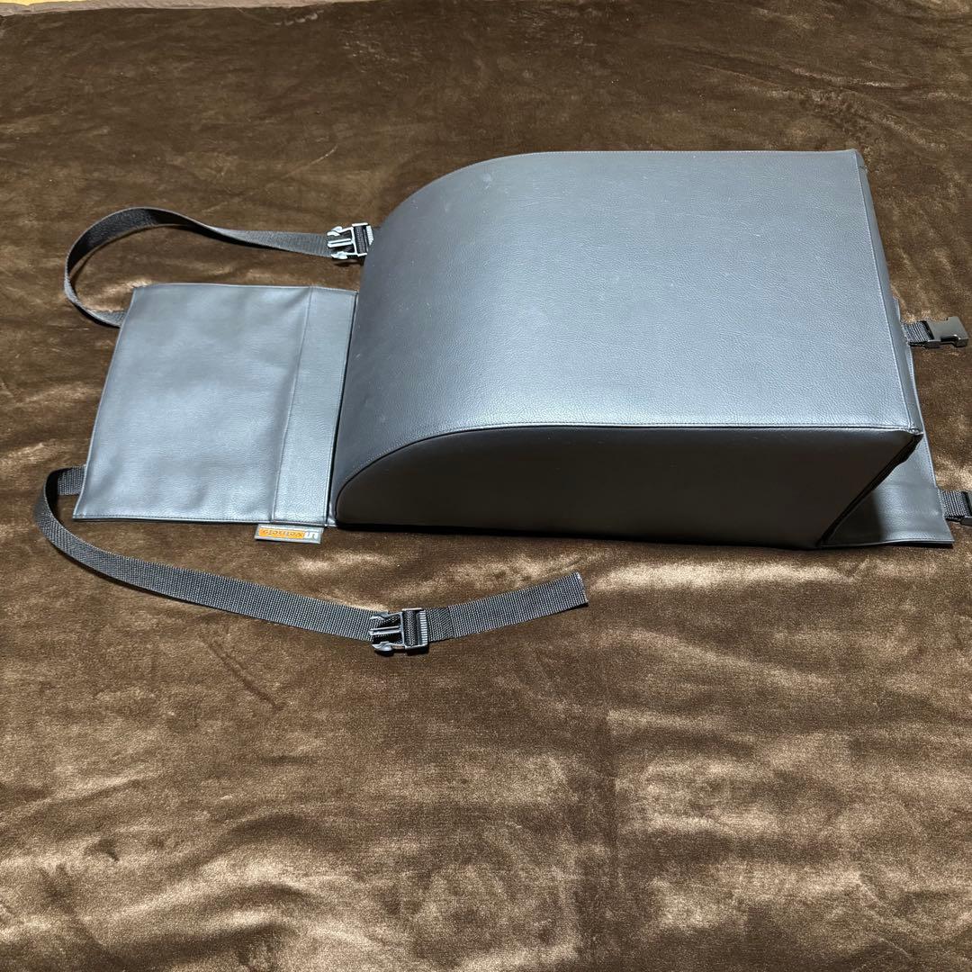 ユーアイビークル　セカンドシート　アームレスト　ハイエース