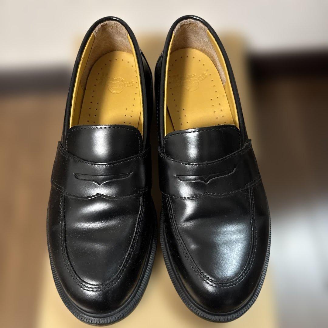 黒レザー ローファー 靴