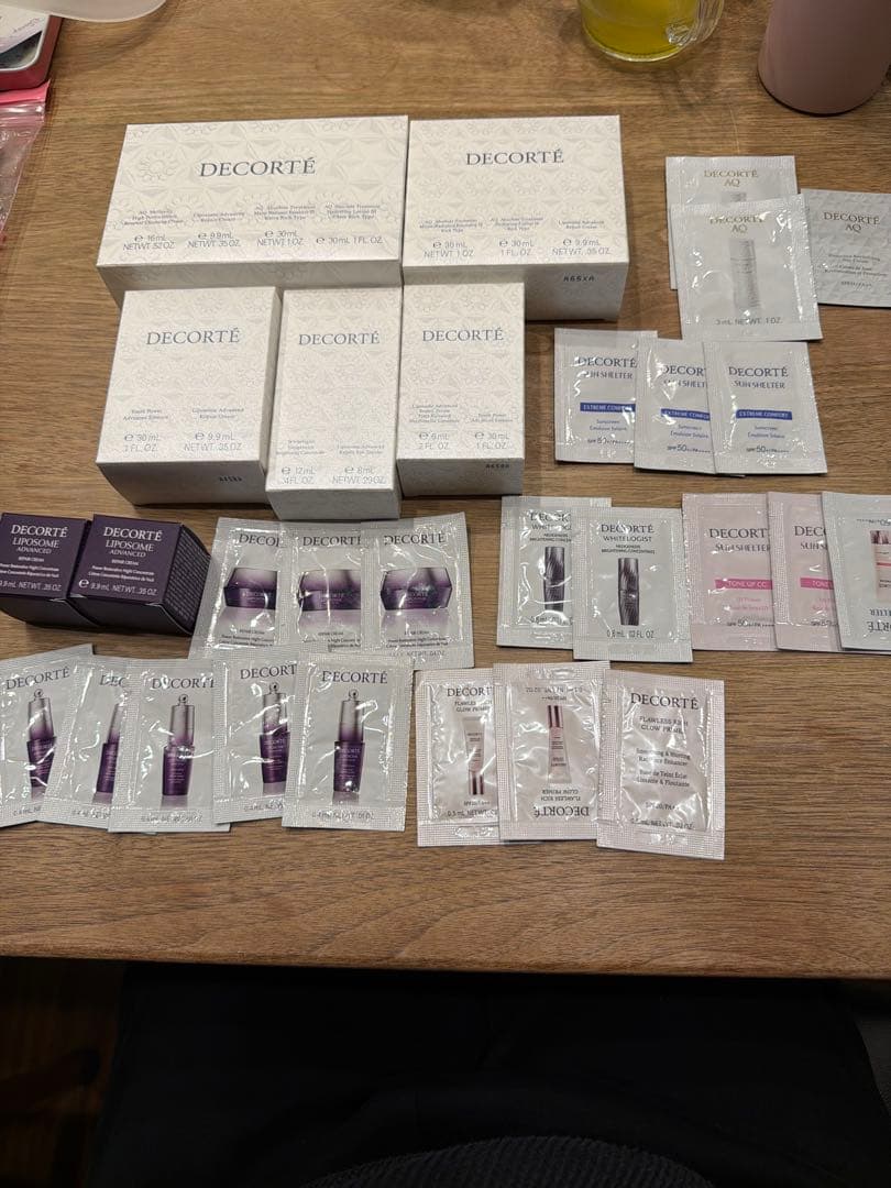 コスメデコルテAQ／リポソーム 定期便付属 サンプル大量まとめ売り 未使用 コスメデコルテAQ／リポソーム 定期便付属 サンプル大量まとめ売り 未