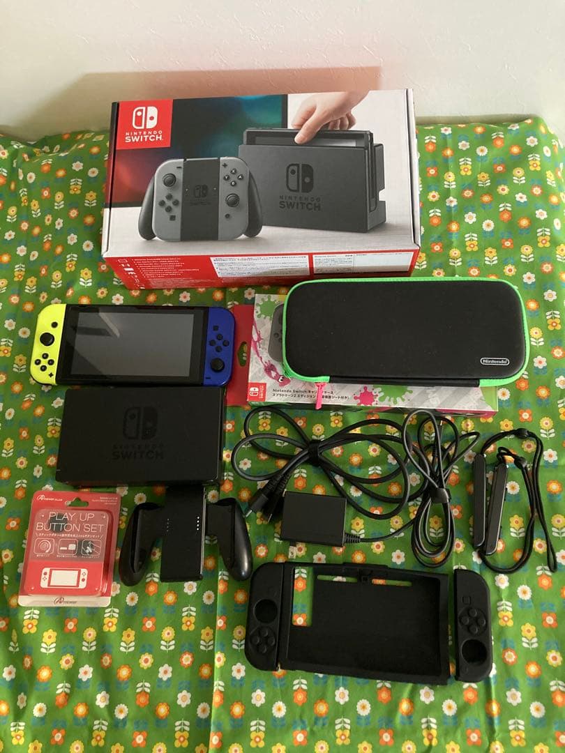 Nintendo Switch 本体 + Joy-Con 付属