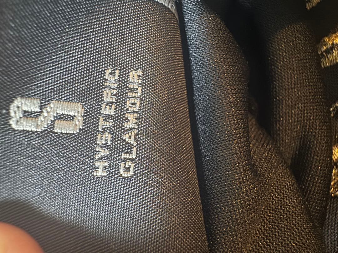 美品】」値下げ中！HYSTERIC GLAMOUR ベロアパーカー黒&金 - メルカリ