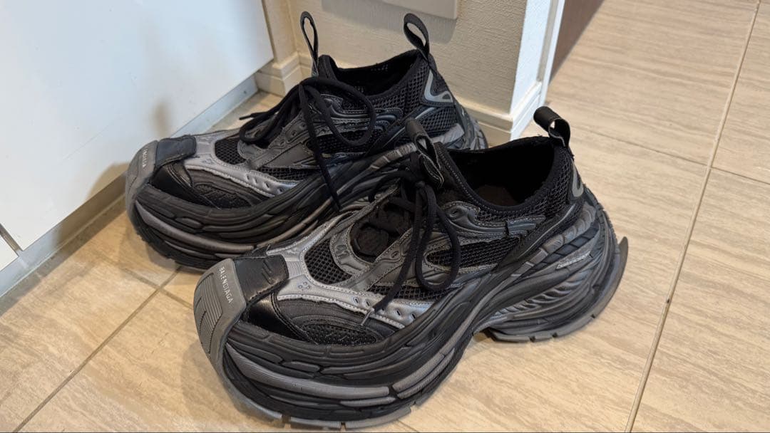 BALENCIAGAプラットフォームリデュースドスニーカー