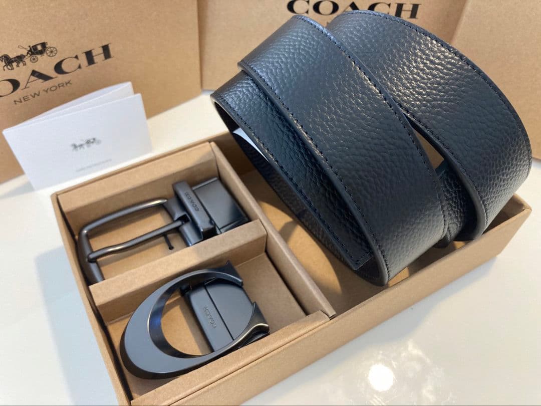 限定SALE♪コーチ　新品　リバーシブル　ガンメタルバックル　シンプルベルト