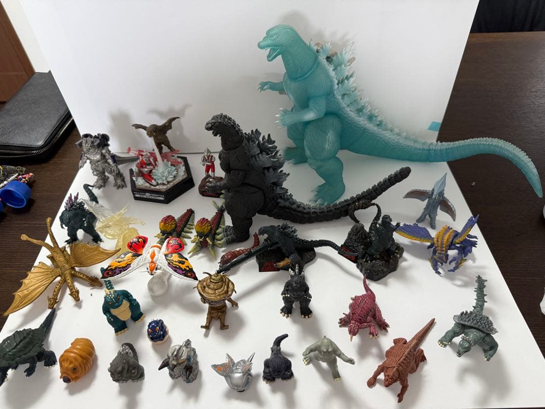 特撮 フィギュア ゴジラ、ウルトラマンなどまとめ売り